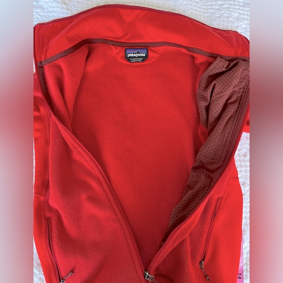 Patagonia Better Sweater - Sz M - great condition- beautiful coral color - Picture 5 of 9